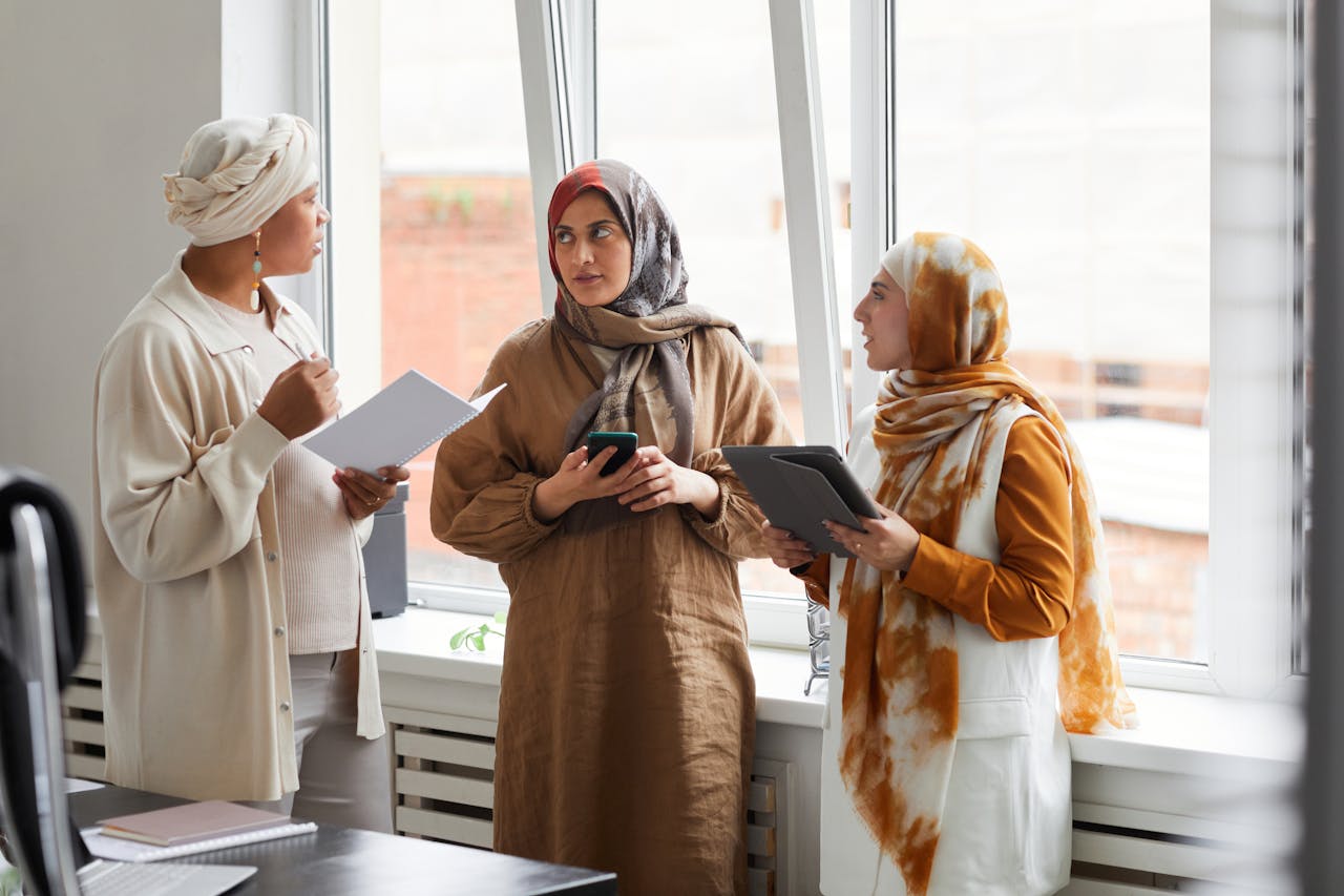 Women in discussion